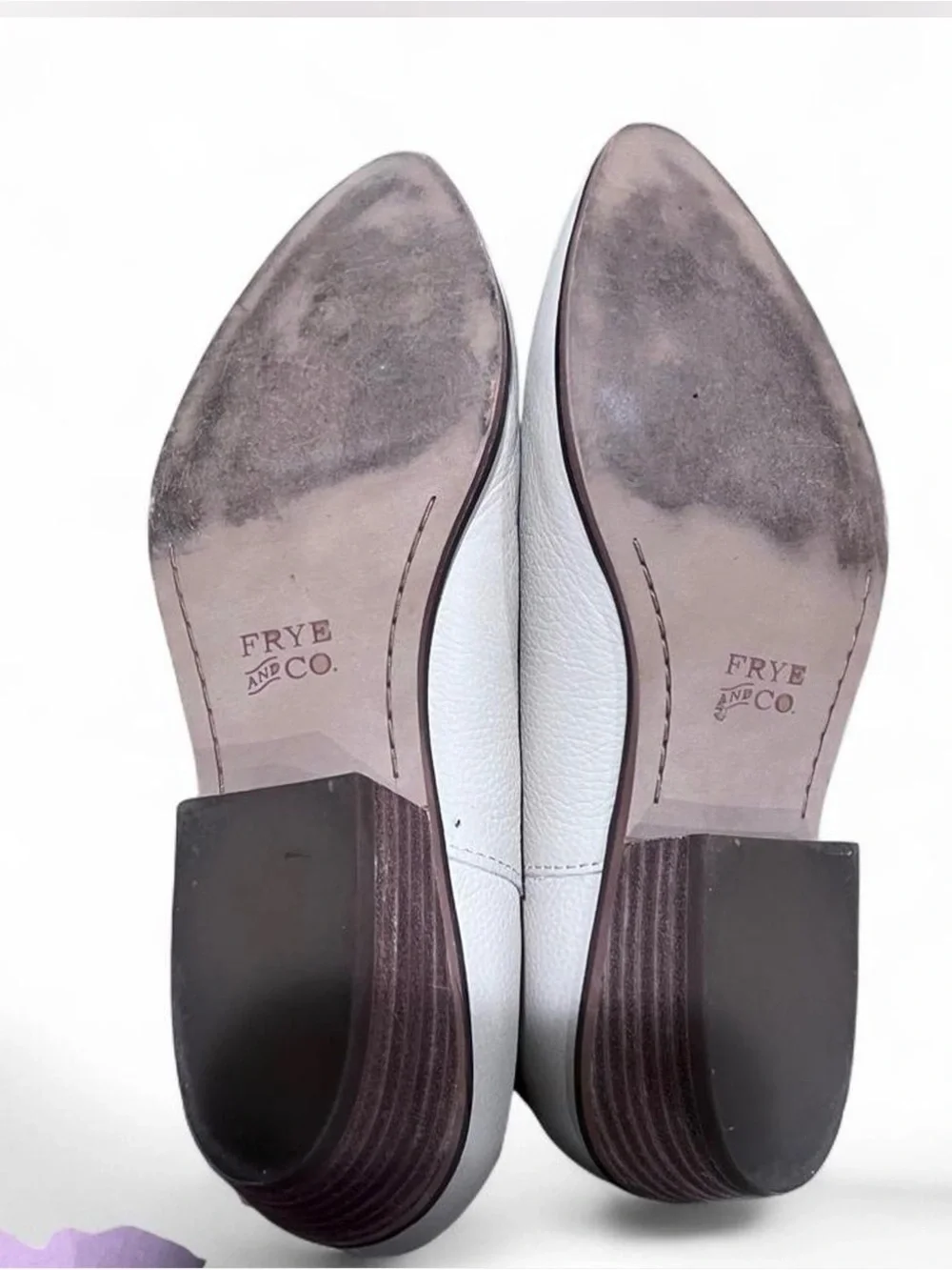 Frye& Co White Leather Zip Ankle Booties